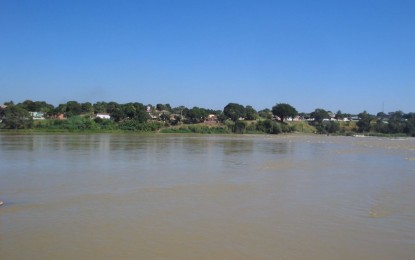 Nível do rio São Francisco despenca e ameaça agricultura no Norte de Minas