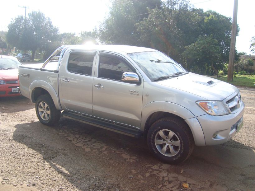 Toyota Hilux CD SRV D4-D 4×4 3.0 TDI Diesel Manual 2010 Prata