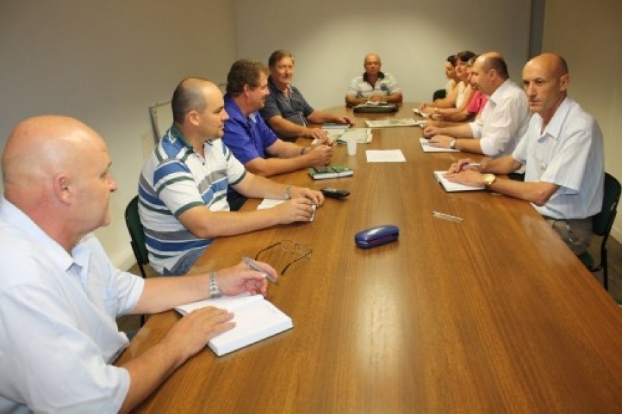 Laticínios Santa Rita vai pagar 400 mil até o dia 30 aos produtores de leite da região