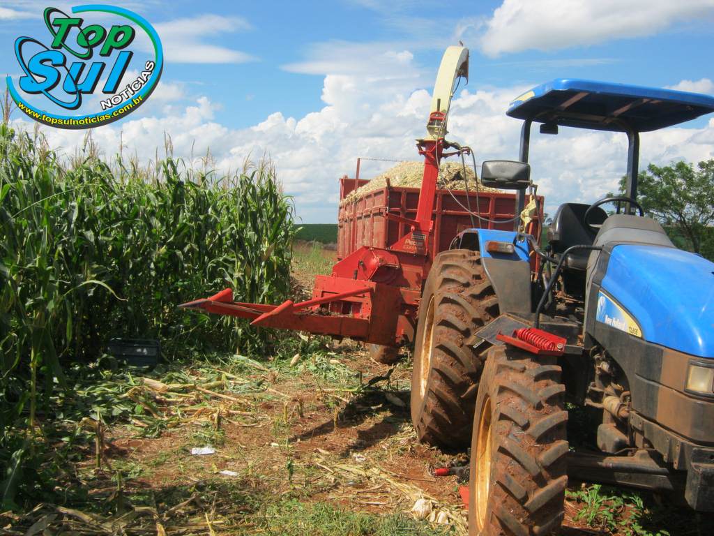 Jovem sofre acidente com ensiladeira e tem parte da perna amputada em Crissiumal