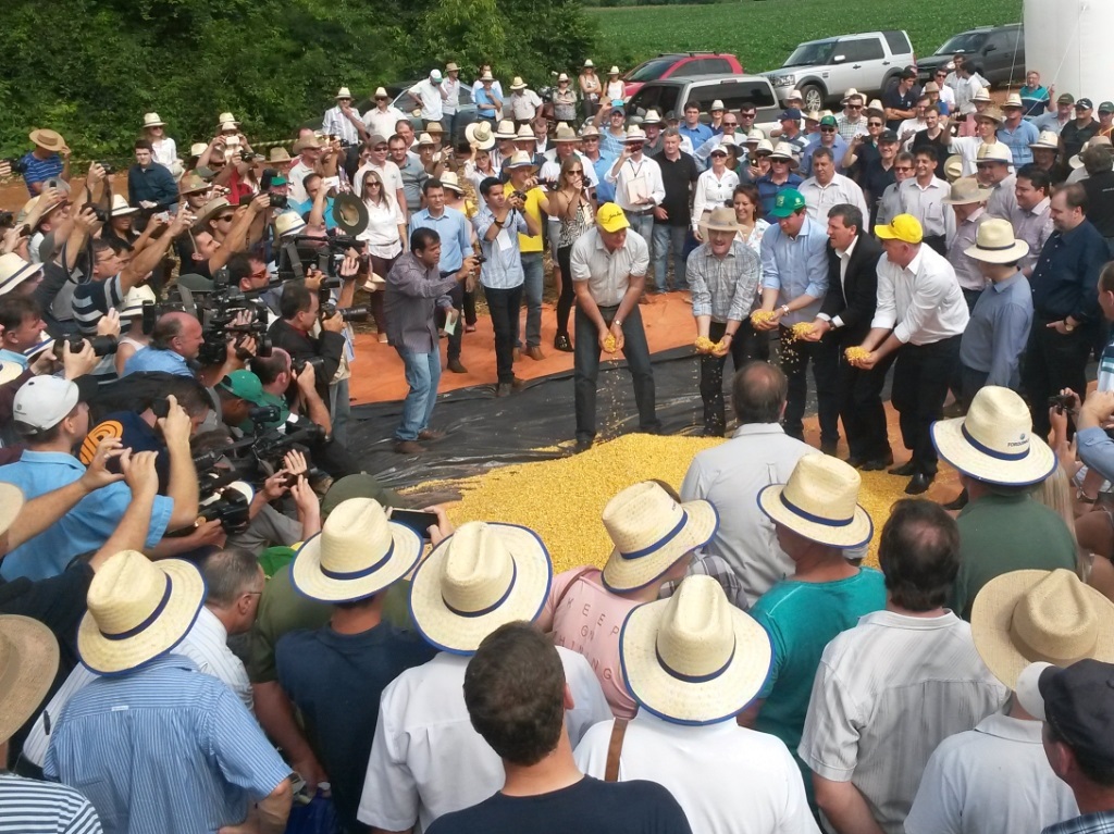 Abertura da Colheita do Milho no RS contou com Sartori