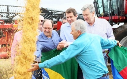 Produção de soja no RS deve atingir a marca inédita de 15 milhões de toneladas em 2015, afirma Sartori