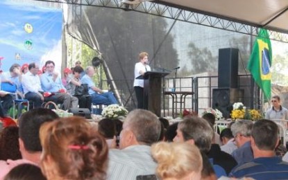 Em evento do RS, Dilma assume compromisso com a agroindustrialização e Minha Casa Minha Vida Rural