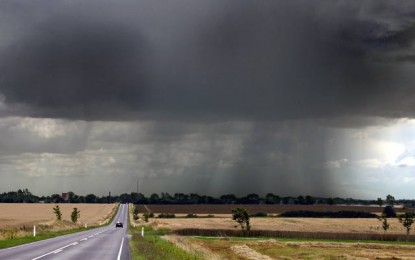 Instabilidades causam pancadas de chuva e trovoadas também sobre o oeste e sul do Rio Grande do Sul nesta segunda