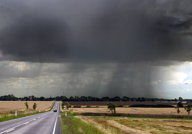 Instabilidades causam pancadas de chuva e trovoadas também sobre o oeste e sul do Rio Grande do Sul nesta segunda