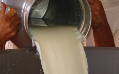 Preço do leite ao produtor tem leve recuo em janeiro