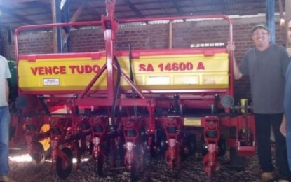 Município de Derrubadas adquire plantadeira para Patrulha Agrícola