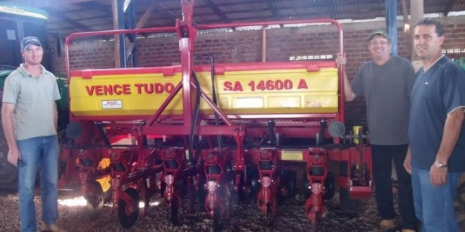 Município de Derrubadas adquire plantadeira para Patrulha Agrícola