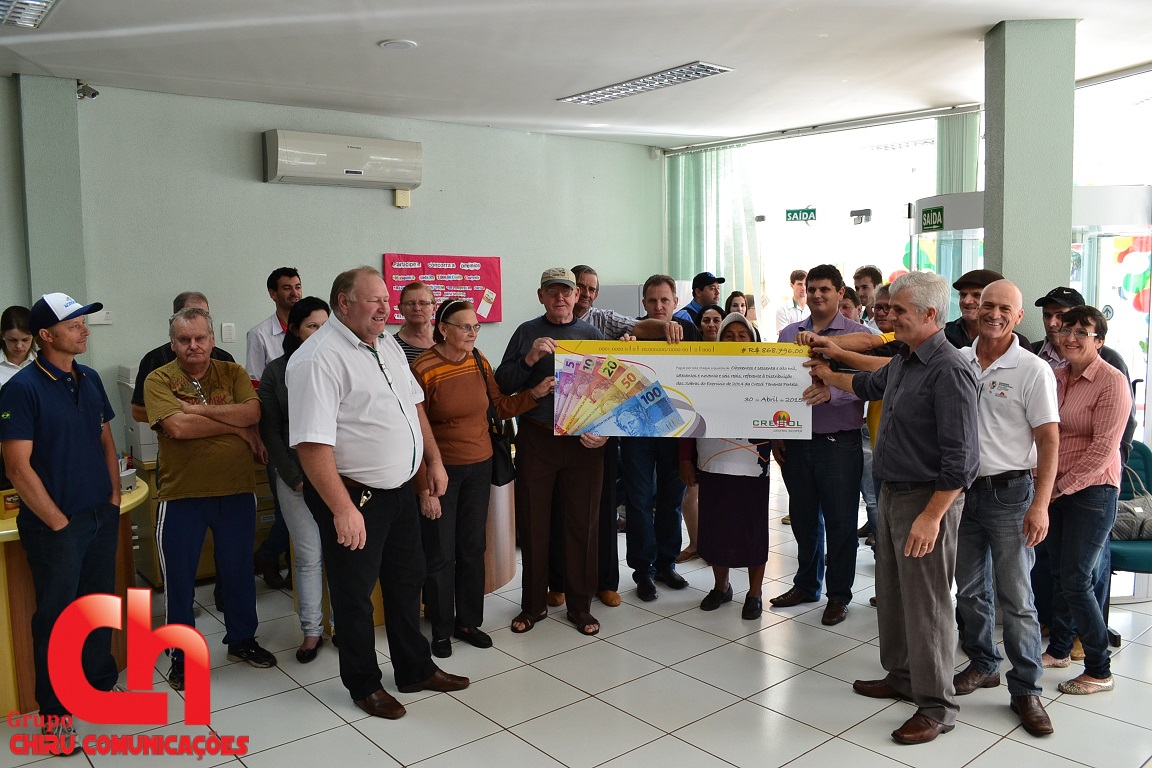 Cresol Tenente Portela distribui sobras entre associados