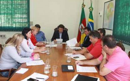 Fetraf-RS discute pautas da agricultura familiar com secretarias