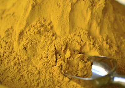 Cúrcuma ou açafrão-da-índia pode reduzir sintomas de depressão, apontam testes
