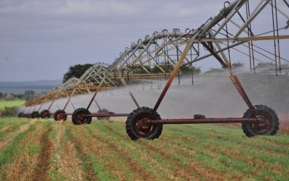 Agricultura precisa discutir uso racional da água o quanto antes, defende pesquisador