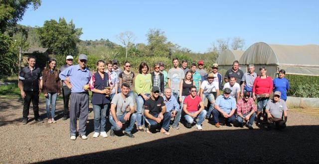 Agricultores conhecem novos métodos de produção em Dia de Campo