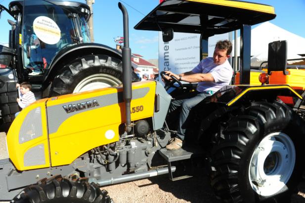 Queda nas vendas de máquinas chega a 40% na Expointer