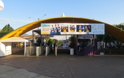 Iniciou o maior evento da Região Celeiro