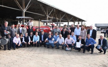 Miraguaí é um dos sete municípios contemplados com tratores agrícolas