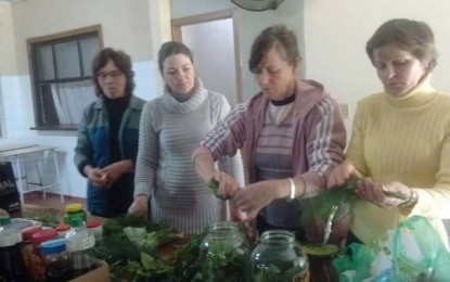 Humaitá, Emater realiza receita de olina com grupo de mulheres de Linha Pescador