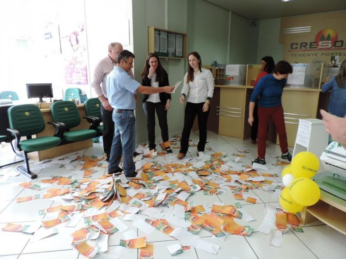 Primeiro sorteio da campanha Sonho de Prêmios 2017/2018 é realizado pela Cresol Sicoper