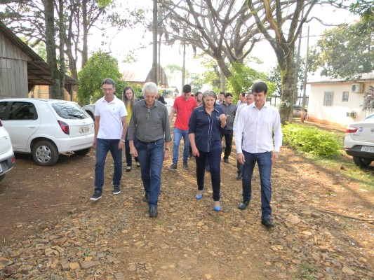 Sucessão rural domina agenda dos prefeitos da Amuceleiro em reunião realizada no Cetreb