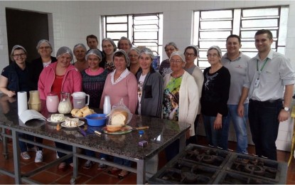 Sede Nova, realiza qualificação em processamento artesanal do leite, para agricultoras