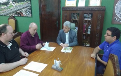 Tenente Portela, Prefeito Assina Convênios para Programas de Fomento a Agricultores Familiares