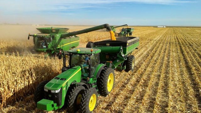 Setor de máquinas e implementos agrícolas comemora resultados e boas perspectivas para 2018