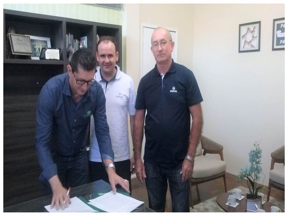 Cresol Humaitá e Cresol Santo Cristo firmam parceria com a Cotrimaio
