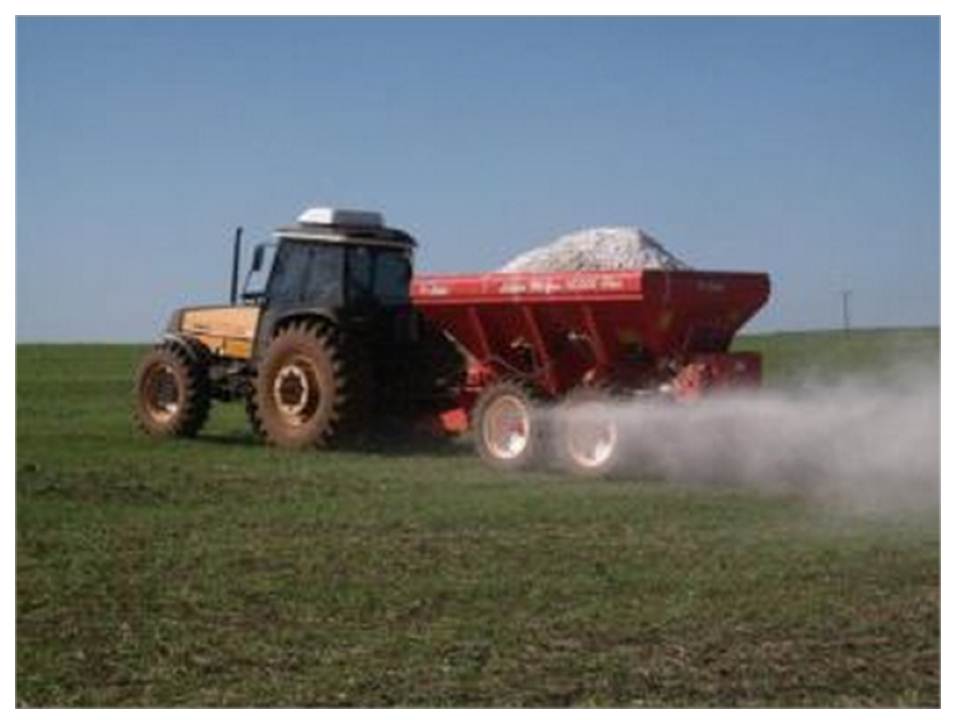 Uso de pó de rocha pode aumentar nutrientes do solo