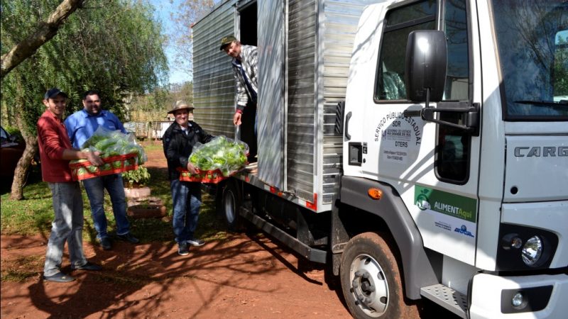 Caminhão Baú do município arrecada produtos para a Cesta Básica dos Servidores