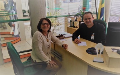 Cresol Humaitá patrocina pintura de muro na Apae do município