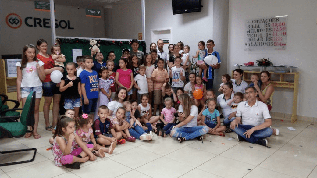 Cresol Humaitá promove encontro com crianças associadas