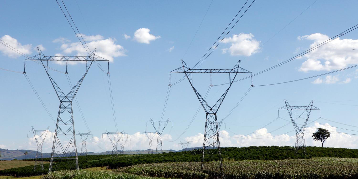 Decreto sobre subsídios para energia rural é alvo de estudo, diz MME