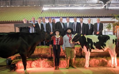 Fenasul é aberta com clamor por apoio ao setor leiteiro